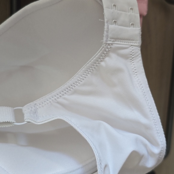 ELLEN TRACY BRAS - Picture 9 of 10